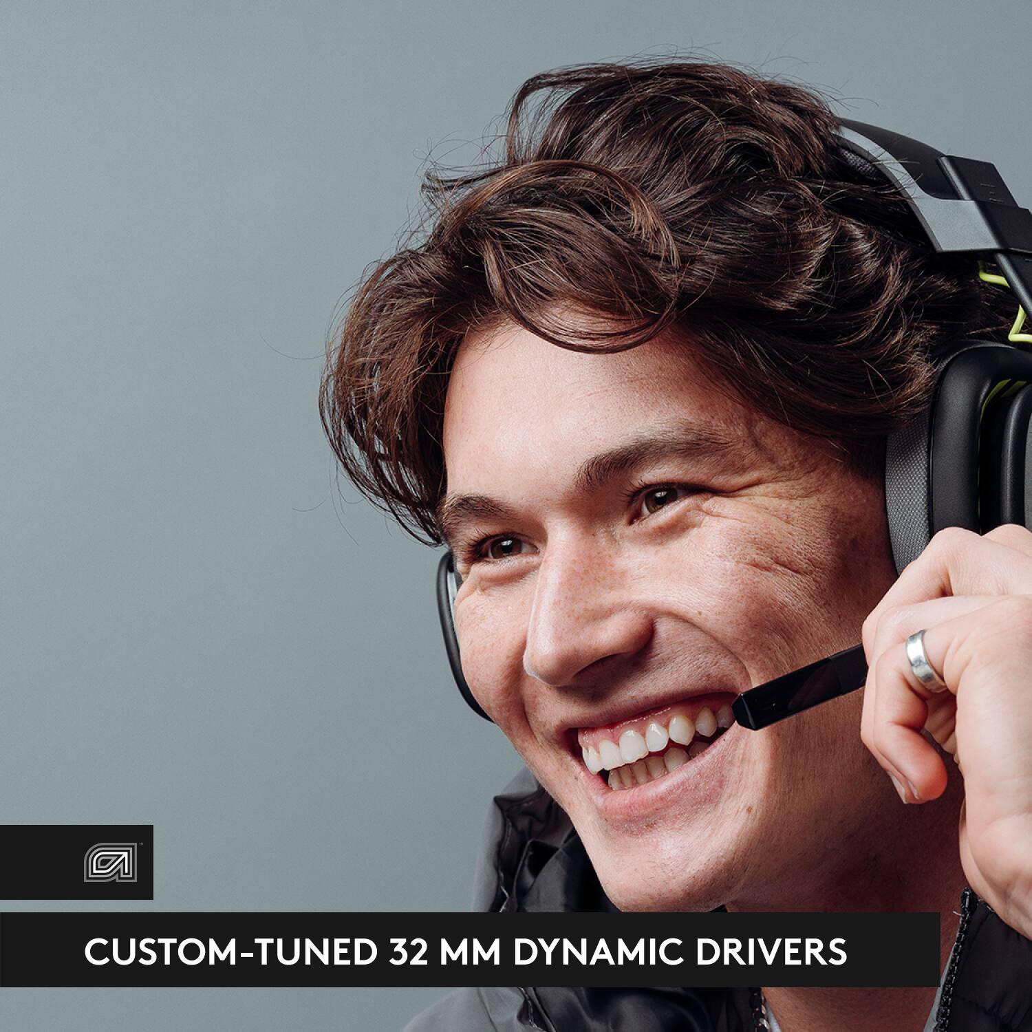 Custom-tuned 32mm dynamic drivers.