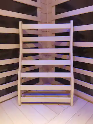 Front. APRILSOUL - Hemlock Round Stick Sauna Backrest - white.