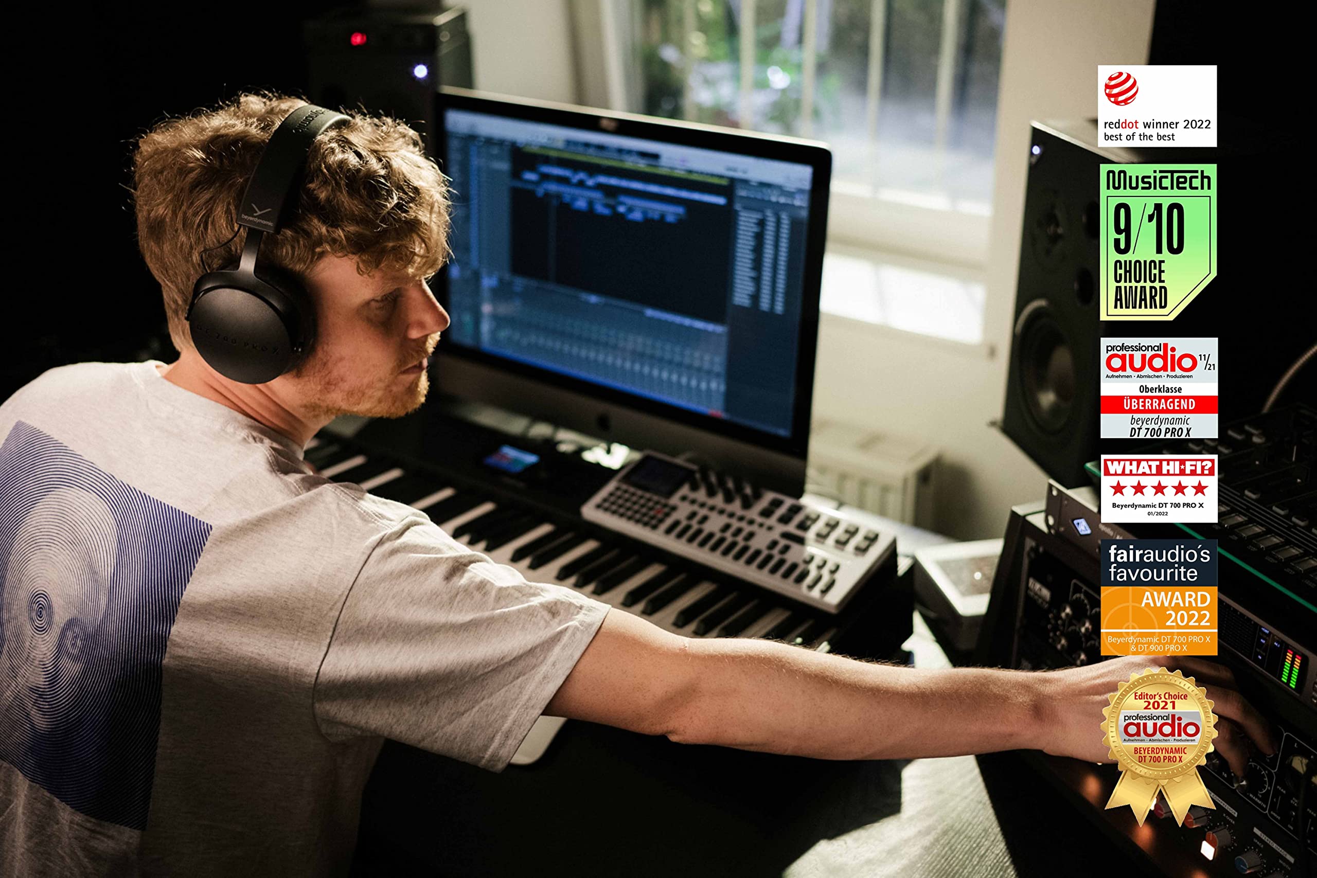 - **Red Dot Winner 2022**  
  Best of the Best

- **MusicTech**  
  9/10 CHOICE AWARD

- **Professional Audio**  
  11/21  
  Oberklasse  
  BERRAGEND  
  beyerdynamic DT 700 PRO X

- **What Hi-Fi?**  
  Beyerdynamic DT 700 PRO X  
  01/2022

- **fairaudio's favourite AWARD 2022**  
  Beyerdynamic DT 700 PRO X & DT 900 PRO X

- **Editor's Choice 2021**  
  professional audio  
  BEYERDYNAMIC DT 700 PRO X