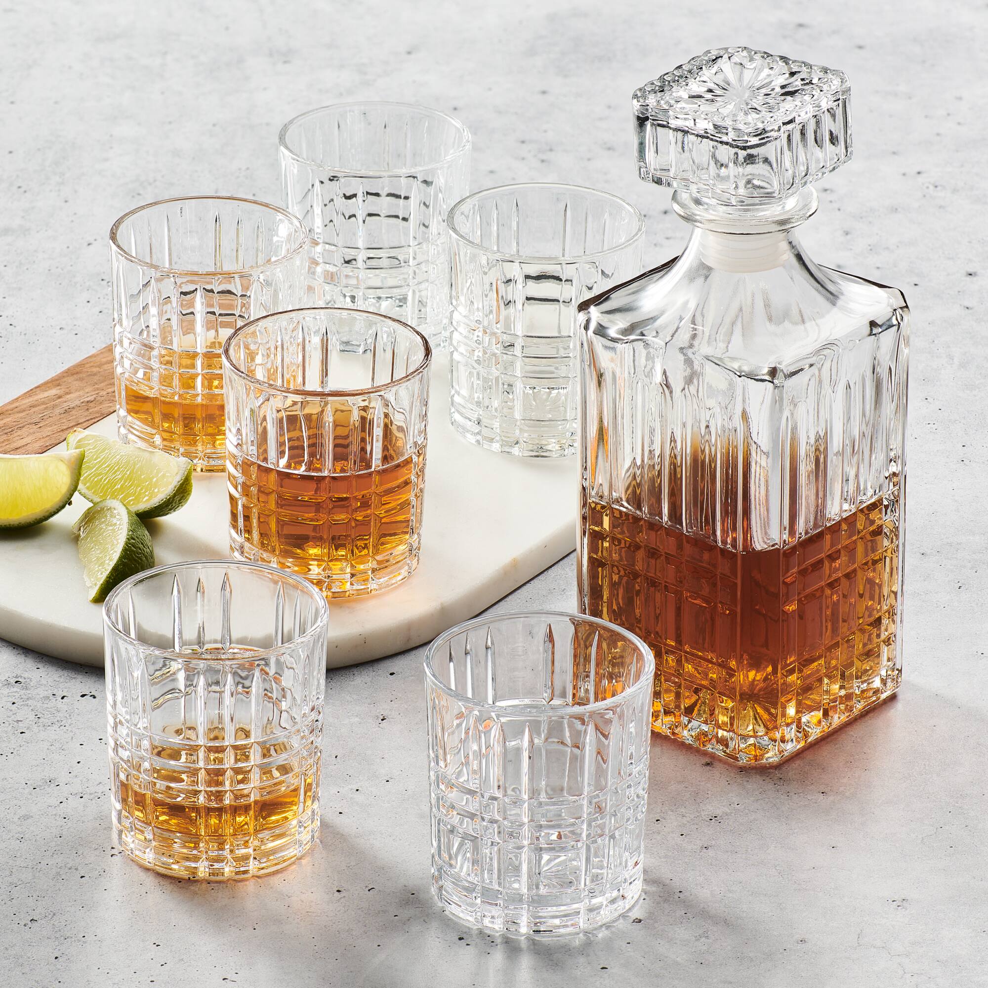 Angle. Jay Import - Lexington 7 Pieces Whiskey Set - Clear.