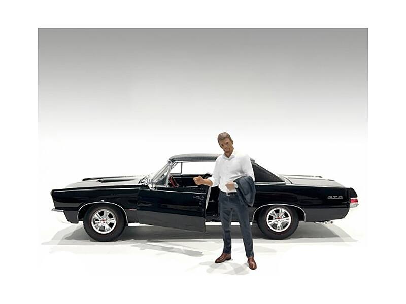 Left. American Diorama - "Gentlemen's Club" Figure 1 for 1/24 Scale Models by American Diorama - Multi.