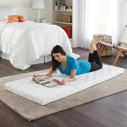 Front. Boyd Sleep - Foam Rollup Bed - White.