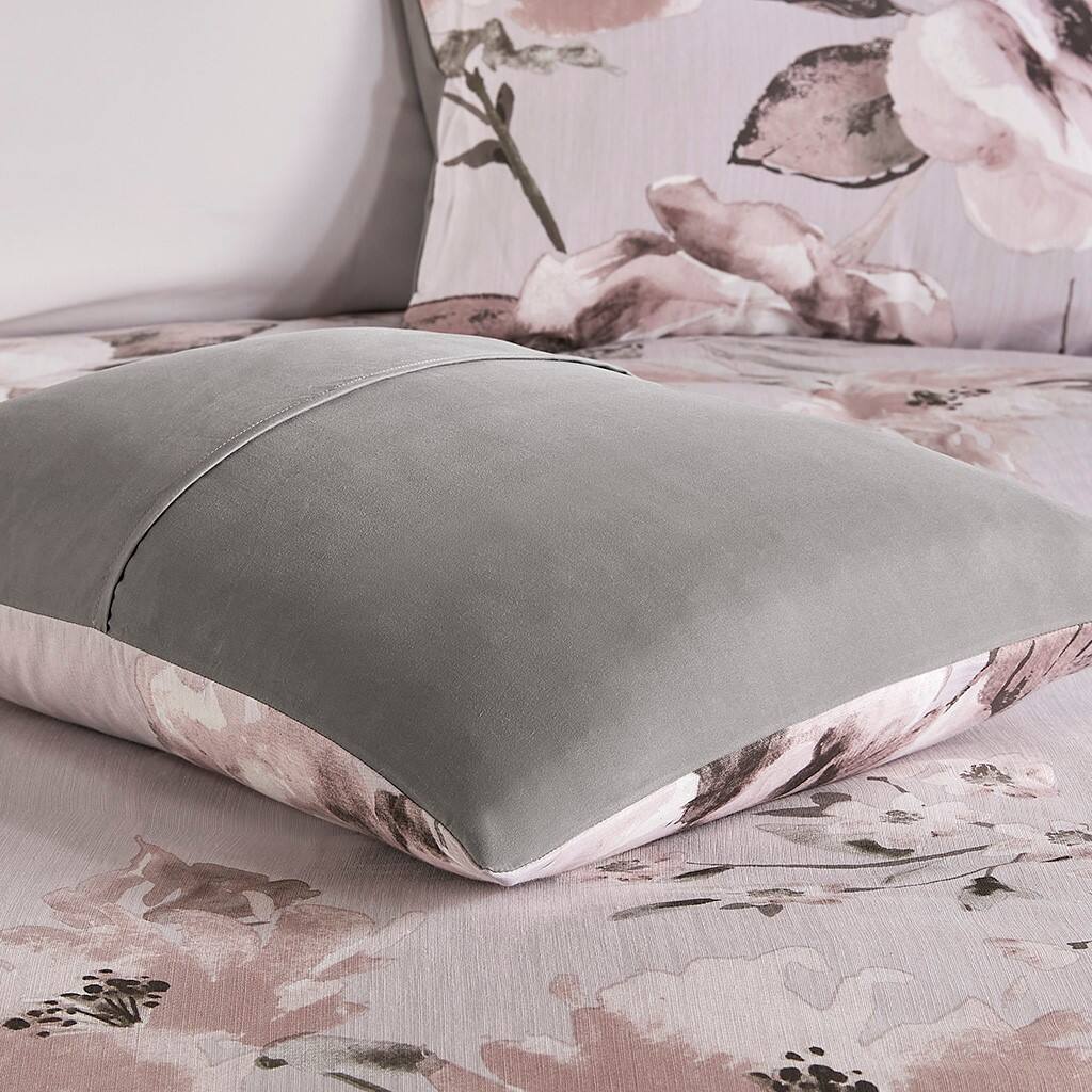 Alt View 3. Gracie Mills - Gracie Mills 3-Piece Farmhouse Floral Printed Duvet Cover Set - Lilac.