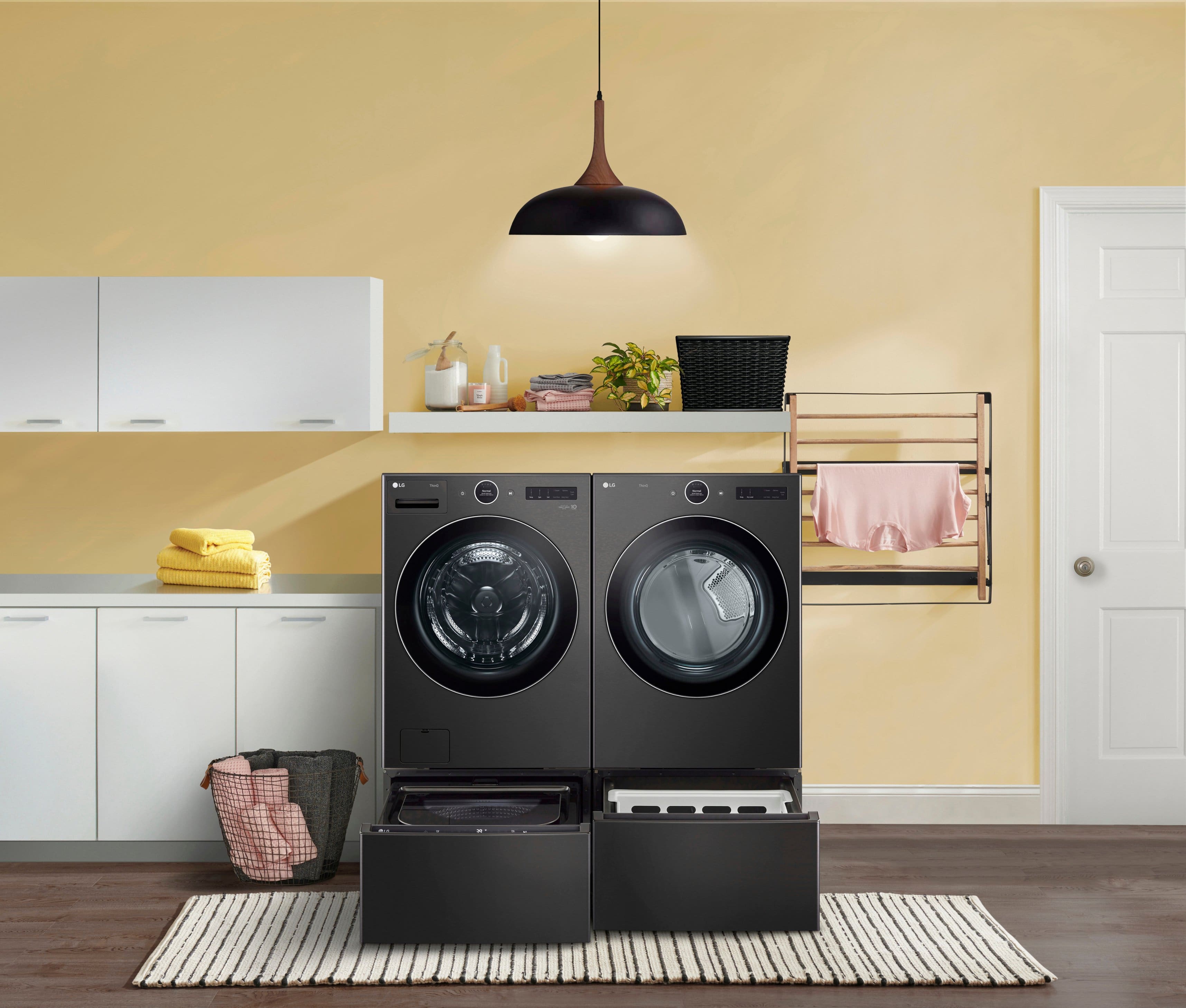 Alt View 37. LG - 7.4 Cu. Ft. Stackable Smart Electric Dryer with TurboSteam - Black Steel.