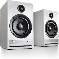 R 11 audioengine