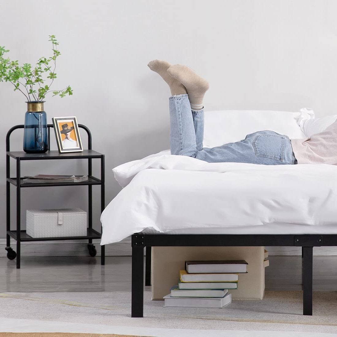 Left. Hivvago - Hivvago Full size 16-inch Heavy Duty Metal Bed Frame with 3,500 lbs Weight Capacity - Black.