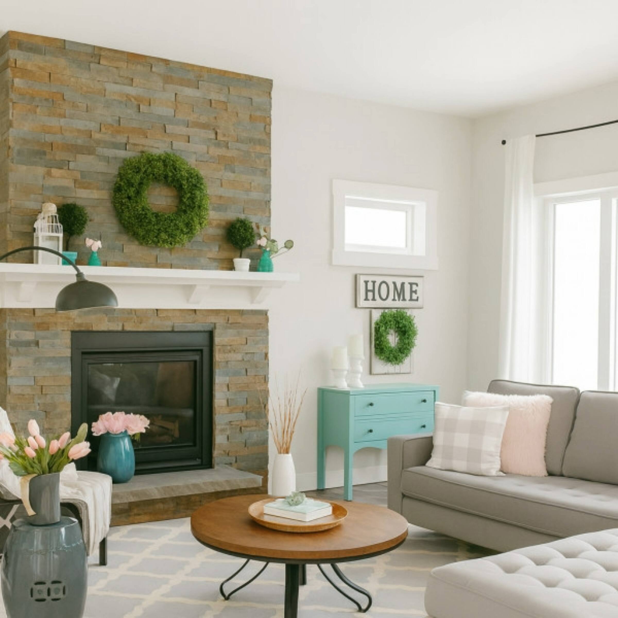 Back. Pure Garden - 19.5-Inch Artificial Boxwood Wreath - Green.