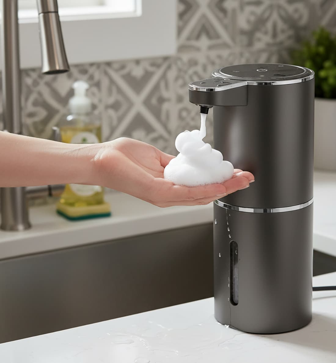 Alt View 4. FINEAK - 4-Level Adjustable Foam Dispenser - Wall Mount USB Rechargeable - Silver.