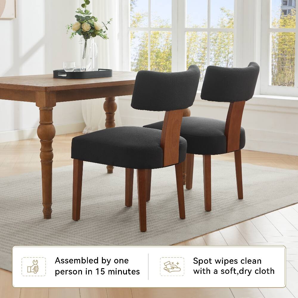 Assembled by one person in 15 minutes  
Spot wipes clean with a soft, dry cloth