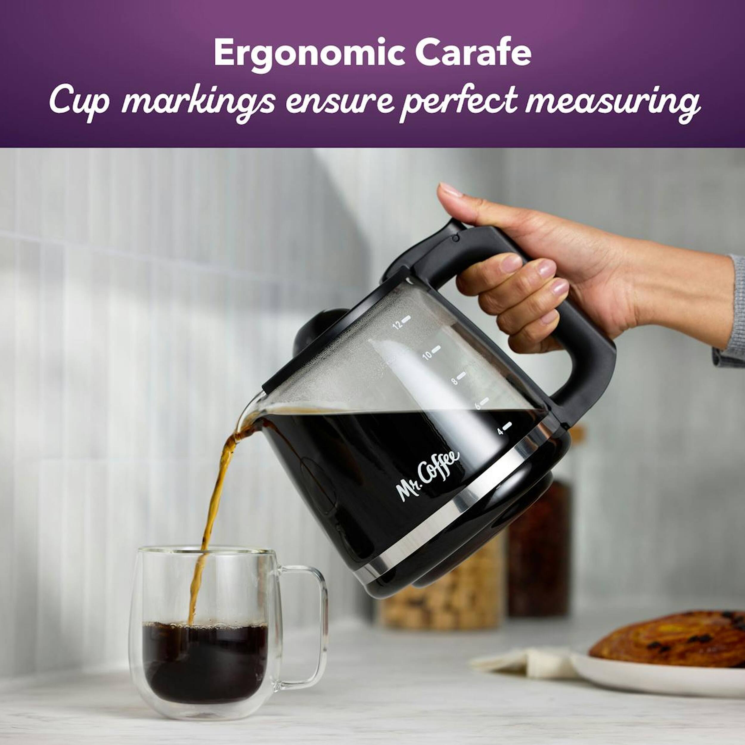 Ergonomic Carafe  
Cup markings ensure perfect measuring