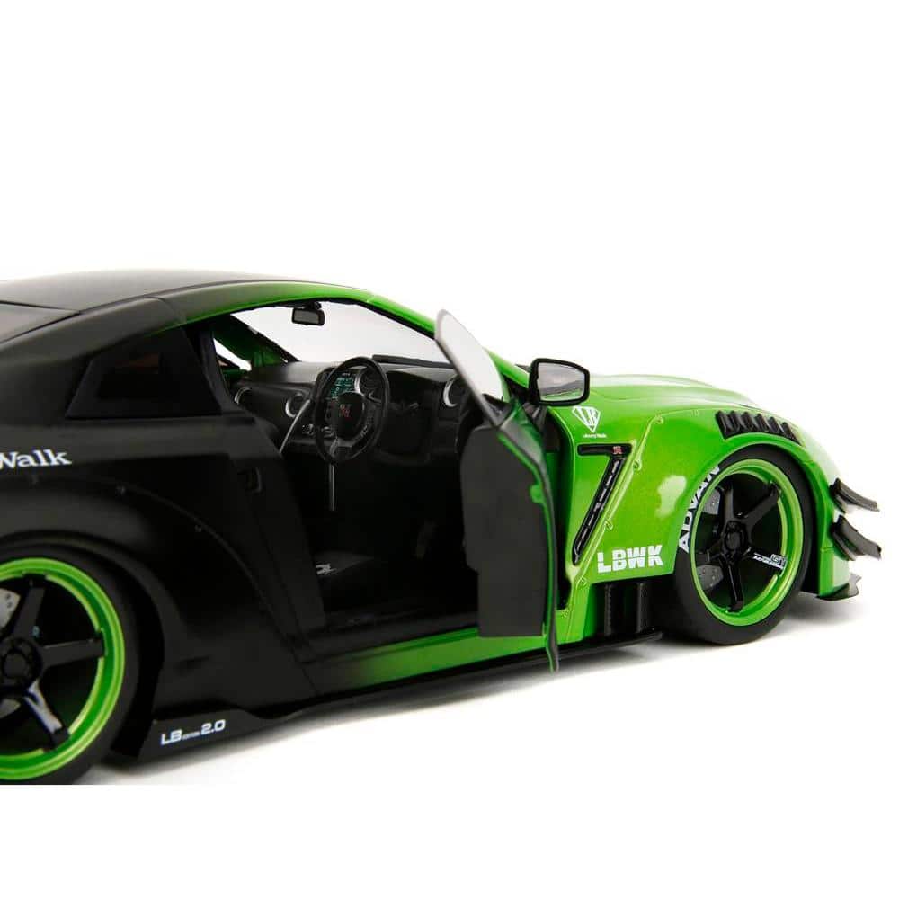Liberty Walk GT-RR35 Matte Green フィギュア付 Mini GT LB WORKS Nissan GT-R R35 XLARGE Exclusive Green 1/64