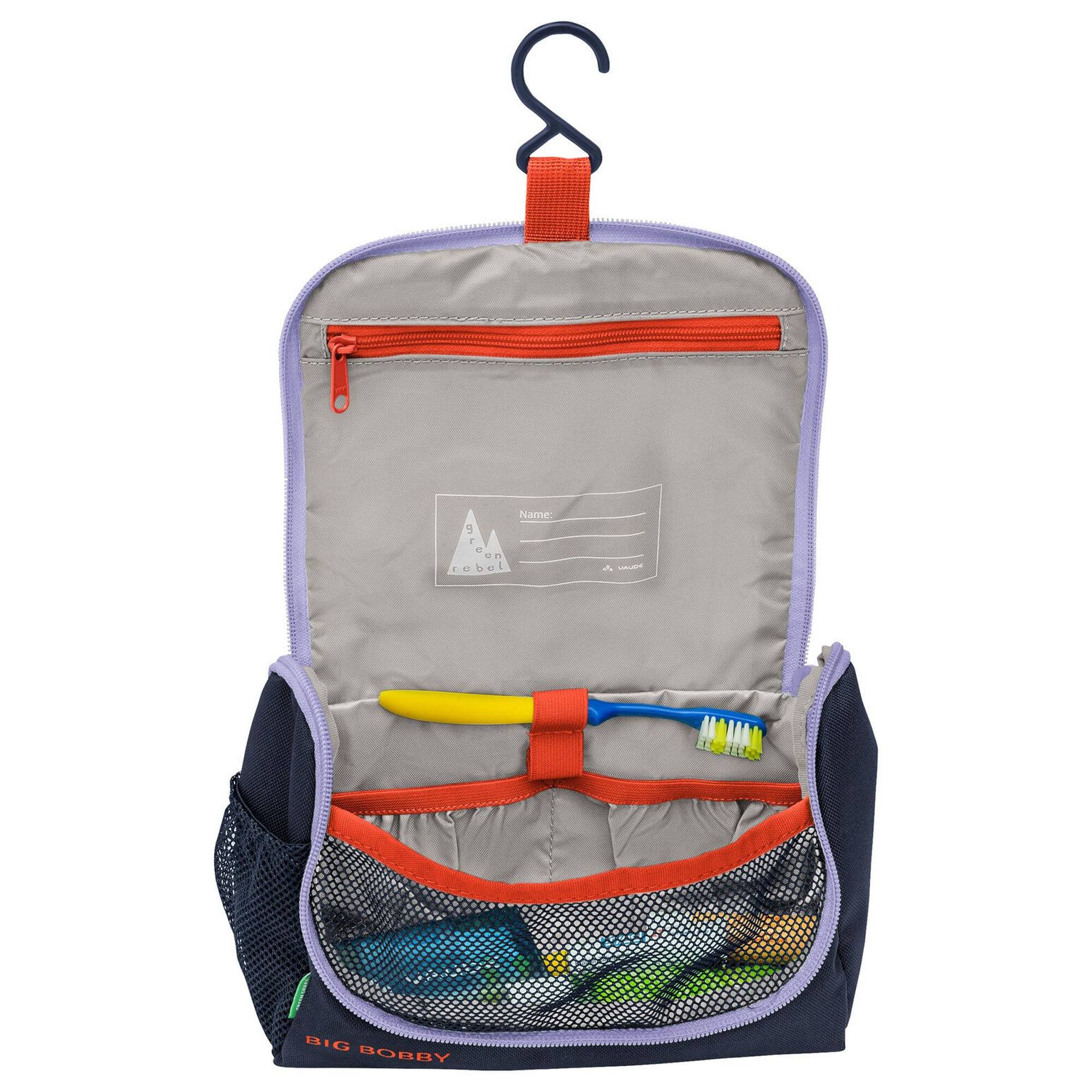 2 - Name: - - - - - bol . - - A - MAAAA BIG BOBBY