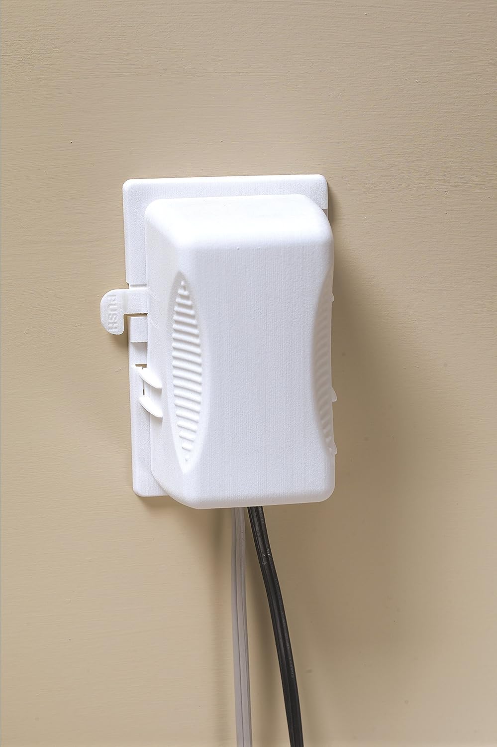 Left. KidCo - Outlet Plug Cover - White.