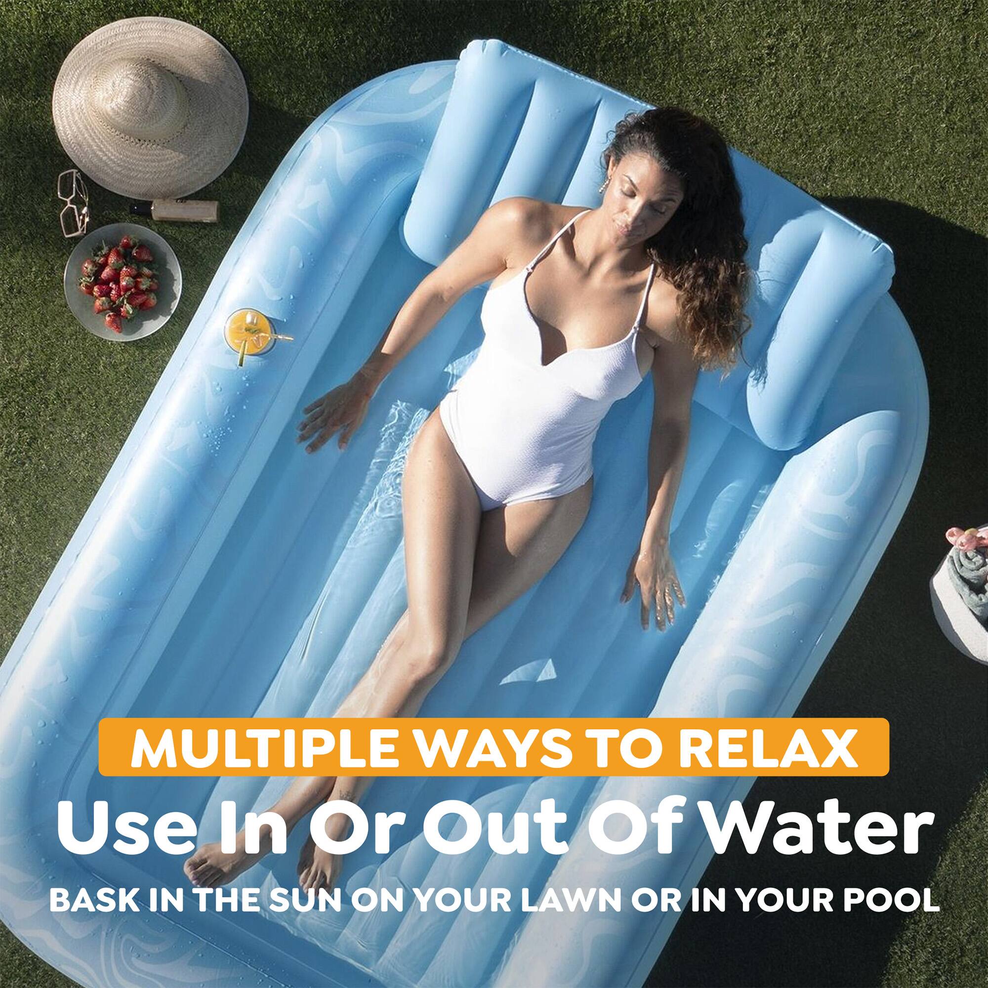 MULTIPLE WAYS TO RELAX  
Use In Or Out Of Water  
BASK IN THE SUN ON YOUR LAWN OR IN YOUR POOL