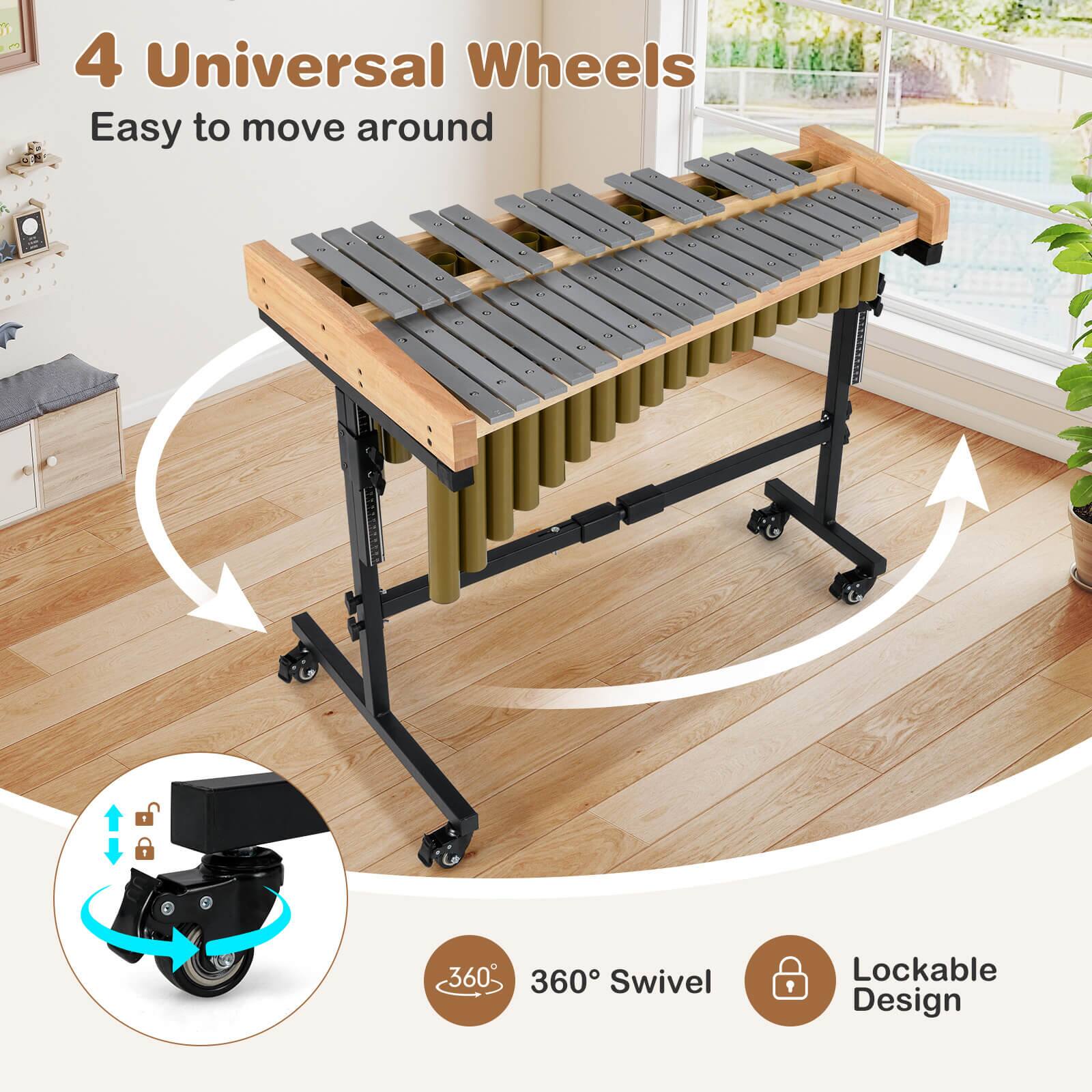 4 Universal Wheels  
Easy to move around  

360° Swivel  
Lockable Design
