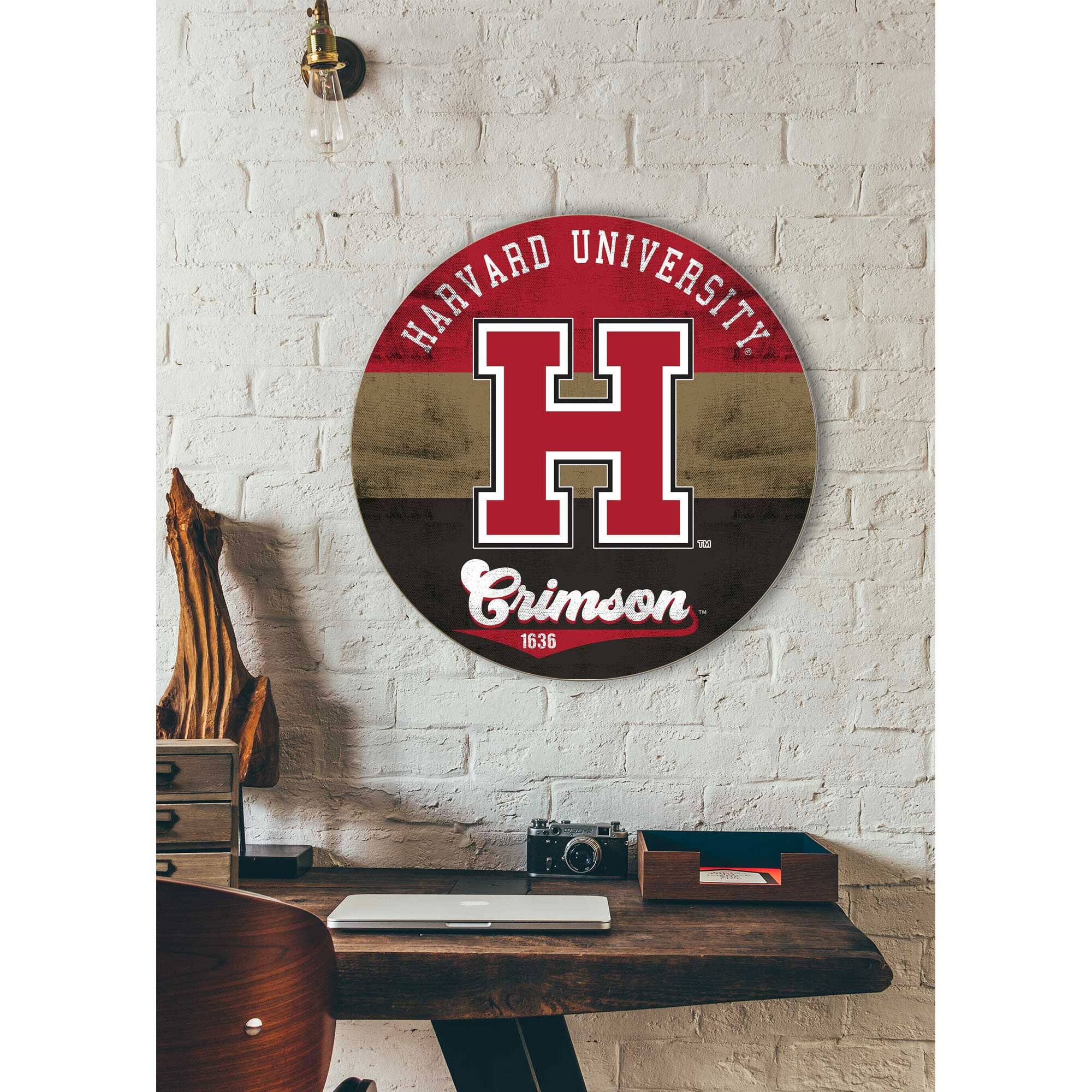 HARVARD UNIVERSITY  
H  
Crimson  
1636