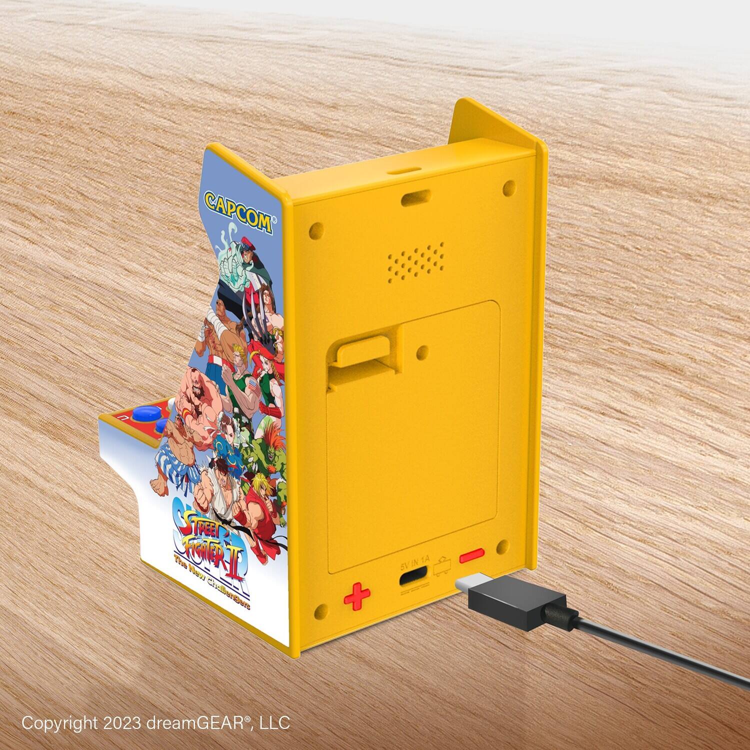 CAPCOM  
STREET FIGHTER II  
The World Warriors  

Copyright 2023 dreamGEAR, LLC