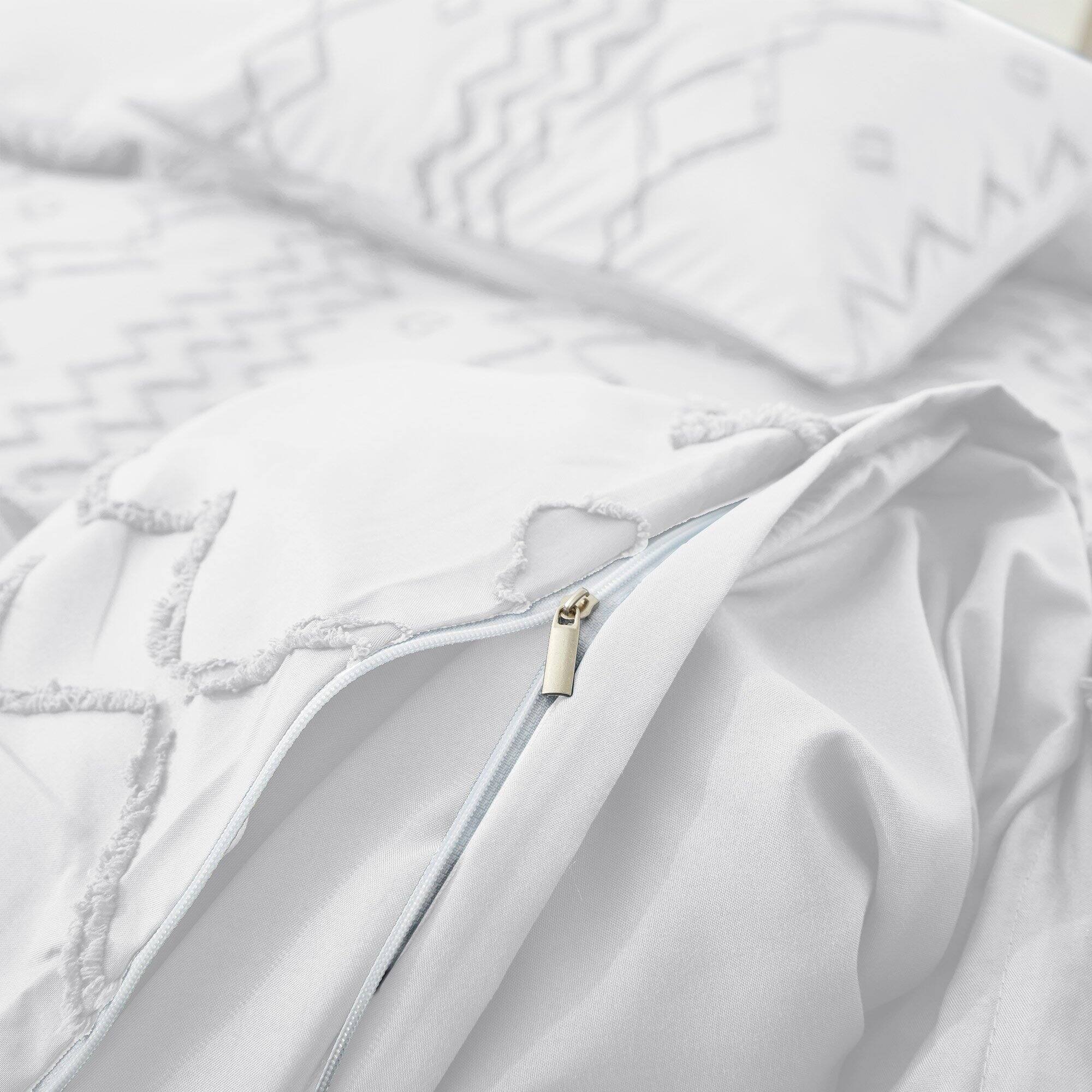 Back. Nest - Peace Nest Tufted Clipped Jacquard Geometric Duvet Cover Diamond Pattern Bedding Set with Pillowcase - White.