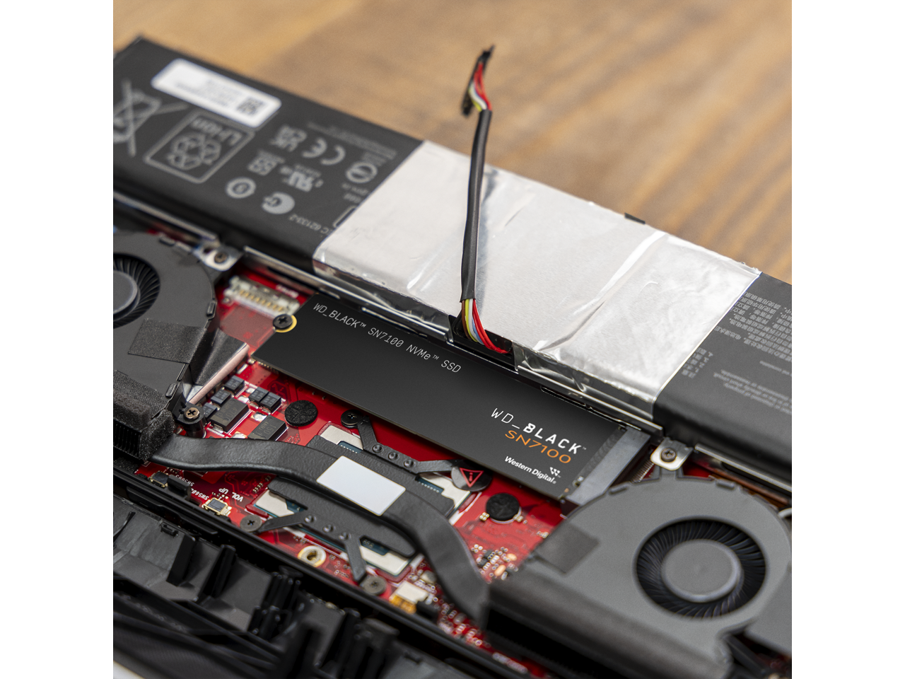 WD BLACK SN7100 NVMe SSD  
Western Digital