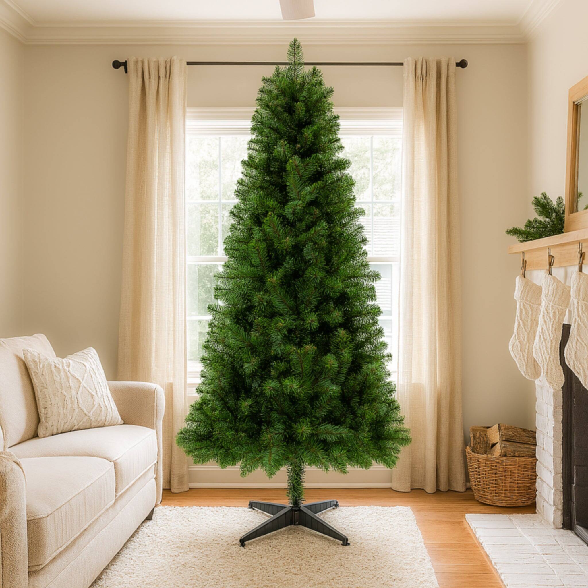 Angle. BreeBe - 6FT Unlit Artificial Christmas Tree with 490 Tips - Green.