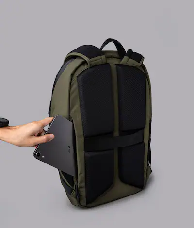 bravepud laptop backpack CLAUDIUS: Hard-Shell with TSA Lock & USB Port Our Bravo Backpack (23L) is a laptop backpack for work Boulevard Backpack - Navy