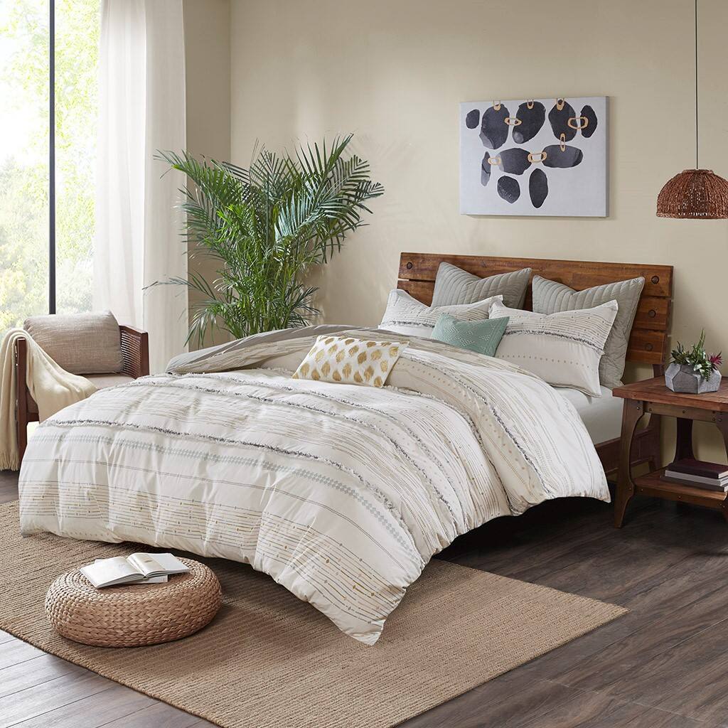 Alt View 1. Gracie Mills - Gracie Mills Hogan Boho Chic Cotton Duvet Cover Set with Tassels - Off White/Gray.
