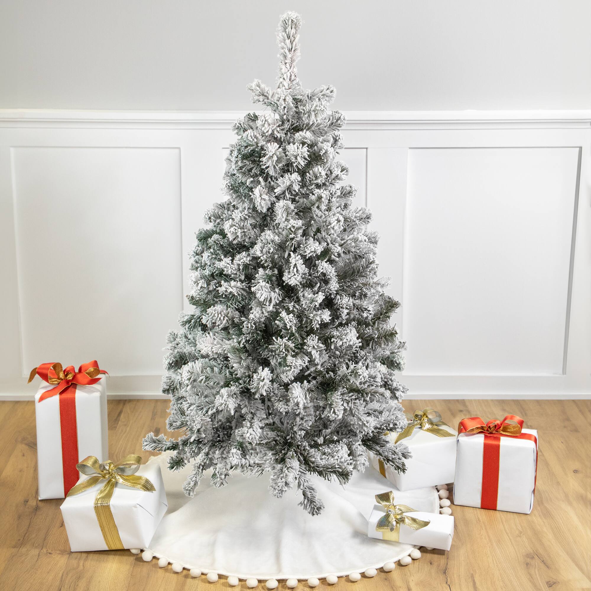 Northlight 4.5' Flocked Madison Pine Artificial Christmas Tree, Unlit ...