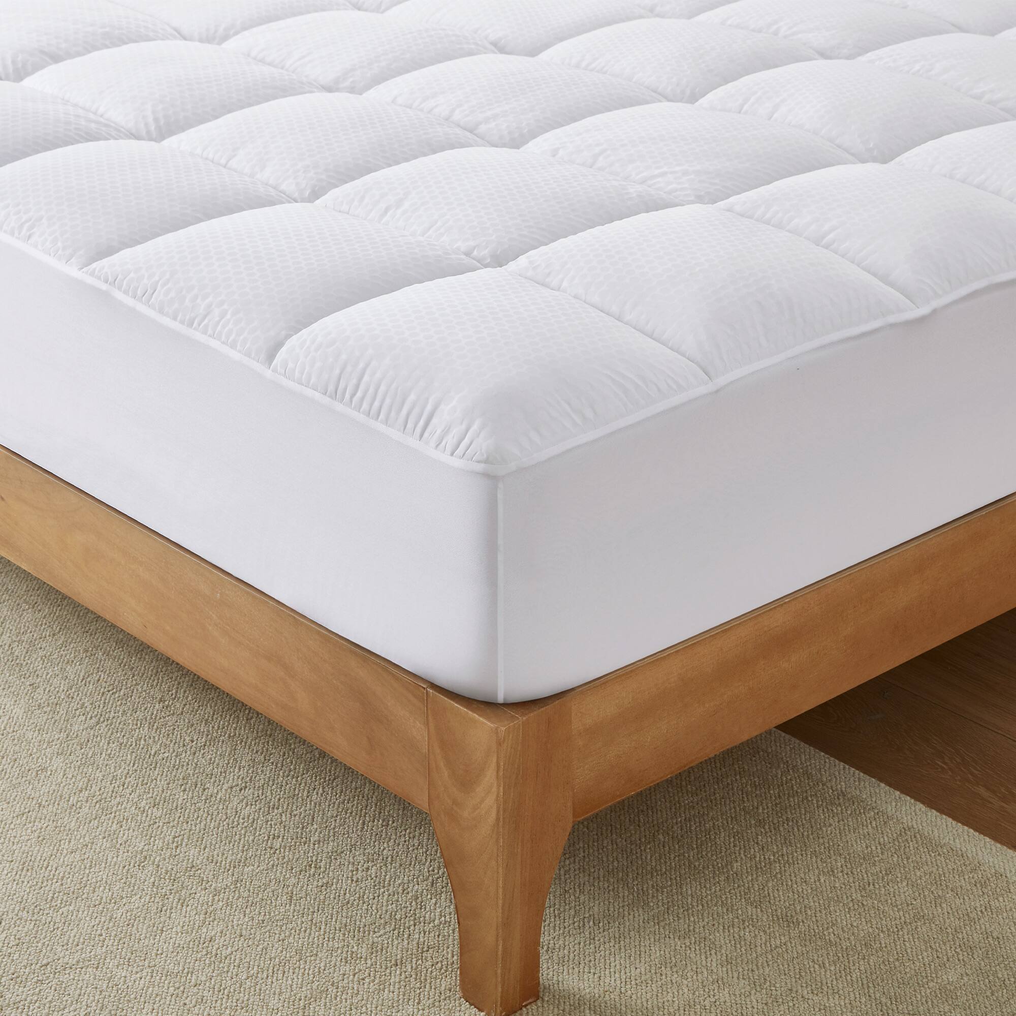 Back. Peace Nest - Peace Nest -  PCM Cooling Quilted Fitted Mattress Pad with Elastic Deep Pocket - Full - White.