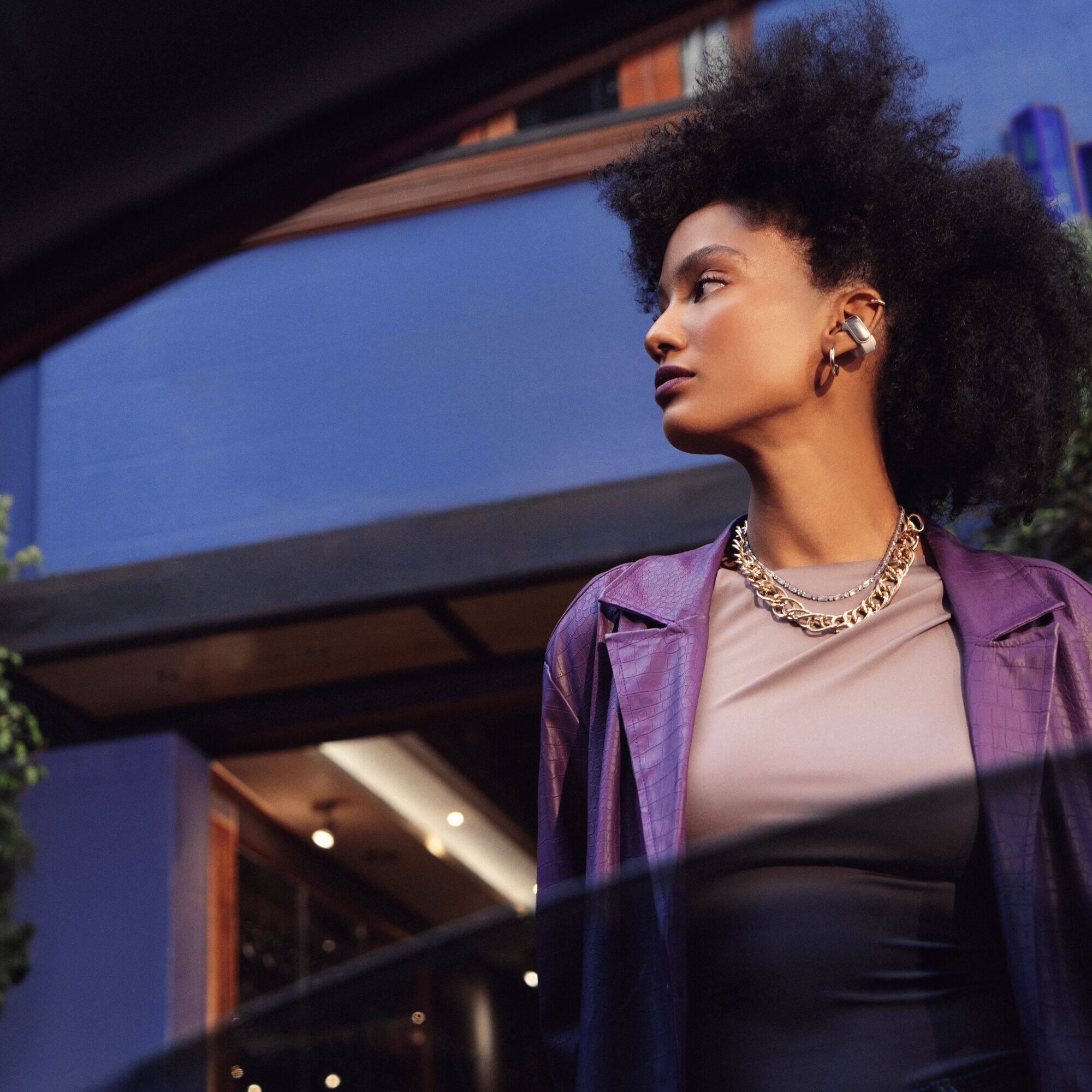 Alt View 11. Bose - Ultra Open-Ear True Wireless Open Earbuds - White Smoke.