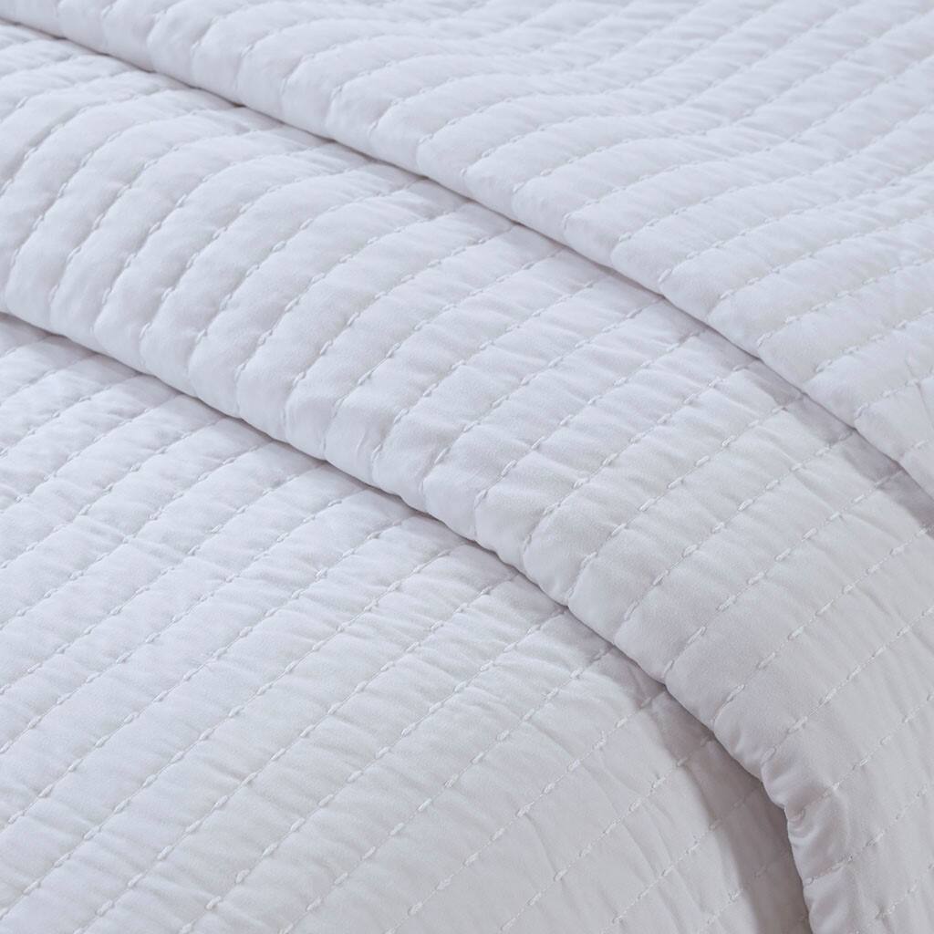Alt View 5. Gracie Mills - Gracie Mills Becker Cozy Reversible Pick Stitch Quilt Set with Matching Shams - White.