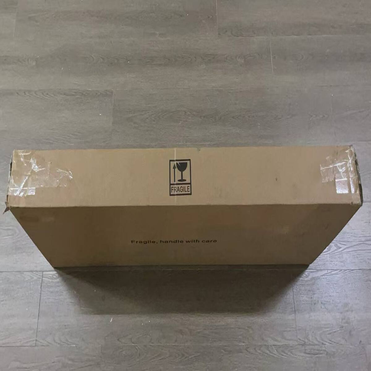 FRAGILE  
Fragile, handle with care