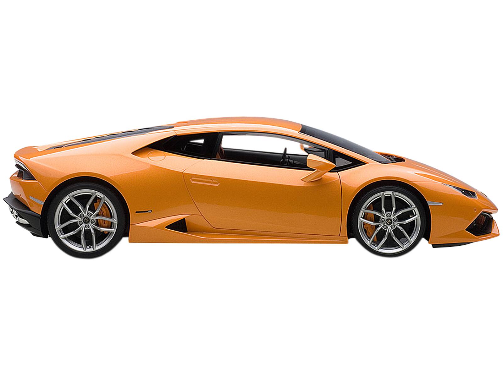 Back. Autoart - Lamborghini Huracan LP610-4 Arancio Borealis 4-Layer/Pearl Metallic Orange 1/12 Model Car by Autoart - Metallic Orange.