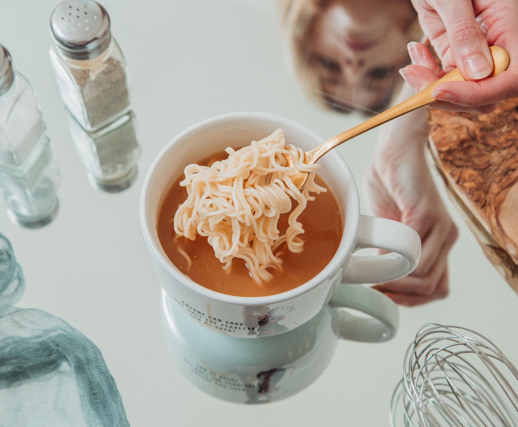 LARYONE L THE CAN 1 COOK SDEAT TEARLESS