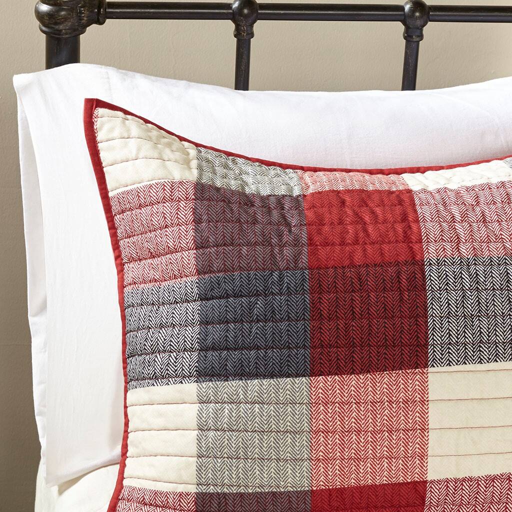 Alt View 2. Gracie Mills - Gracie Mills Nanette 6 Piece Printed Herringbone Quilt Set with Throw Pillows - Red.
