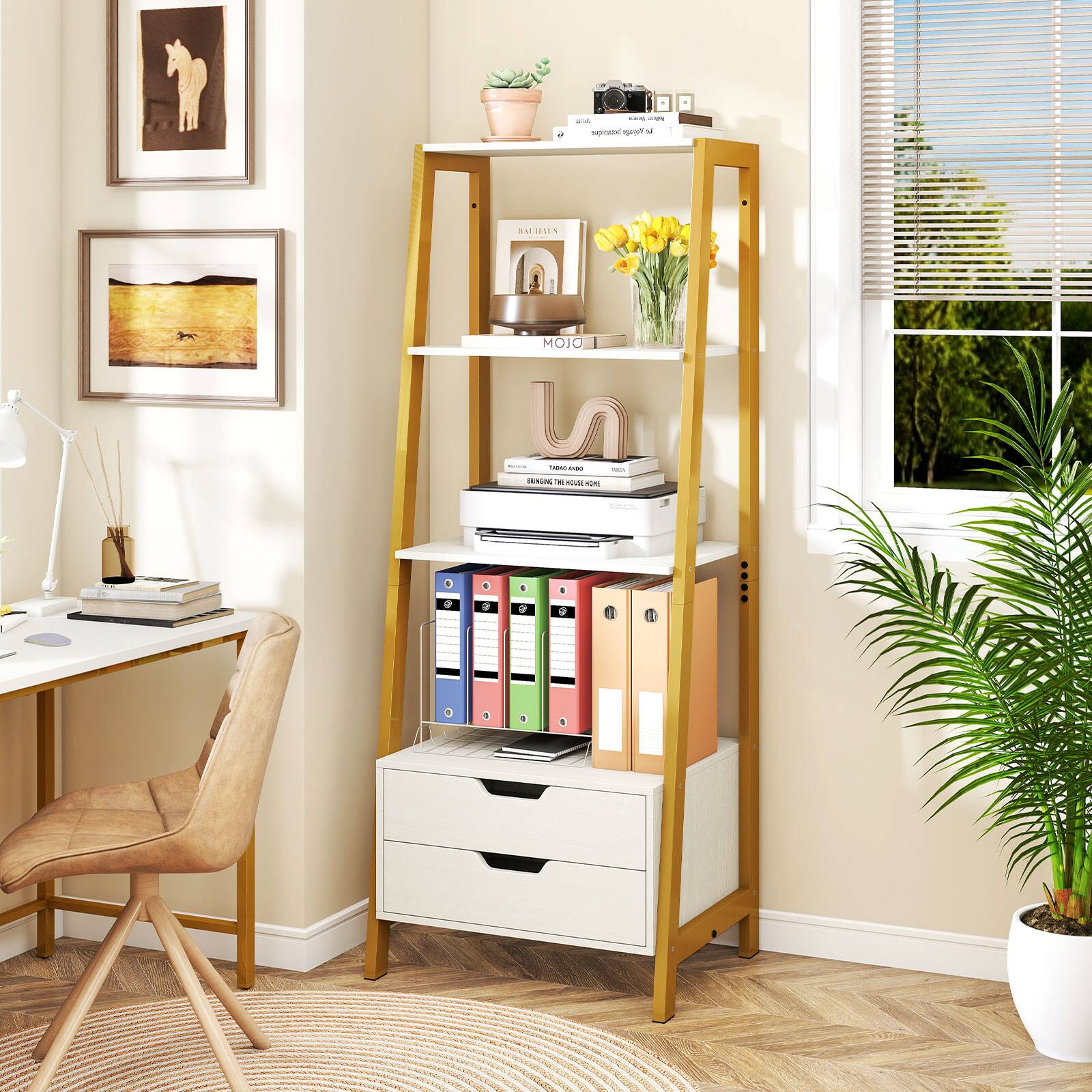 The text on the image is "RAUCHMOOJ".