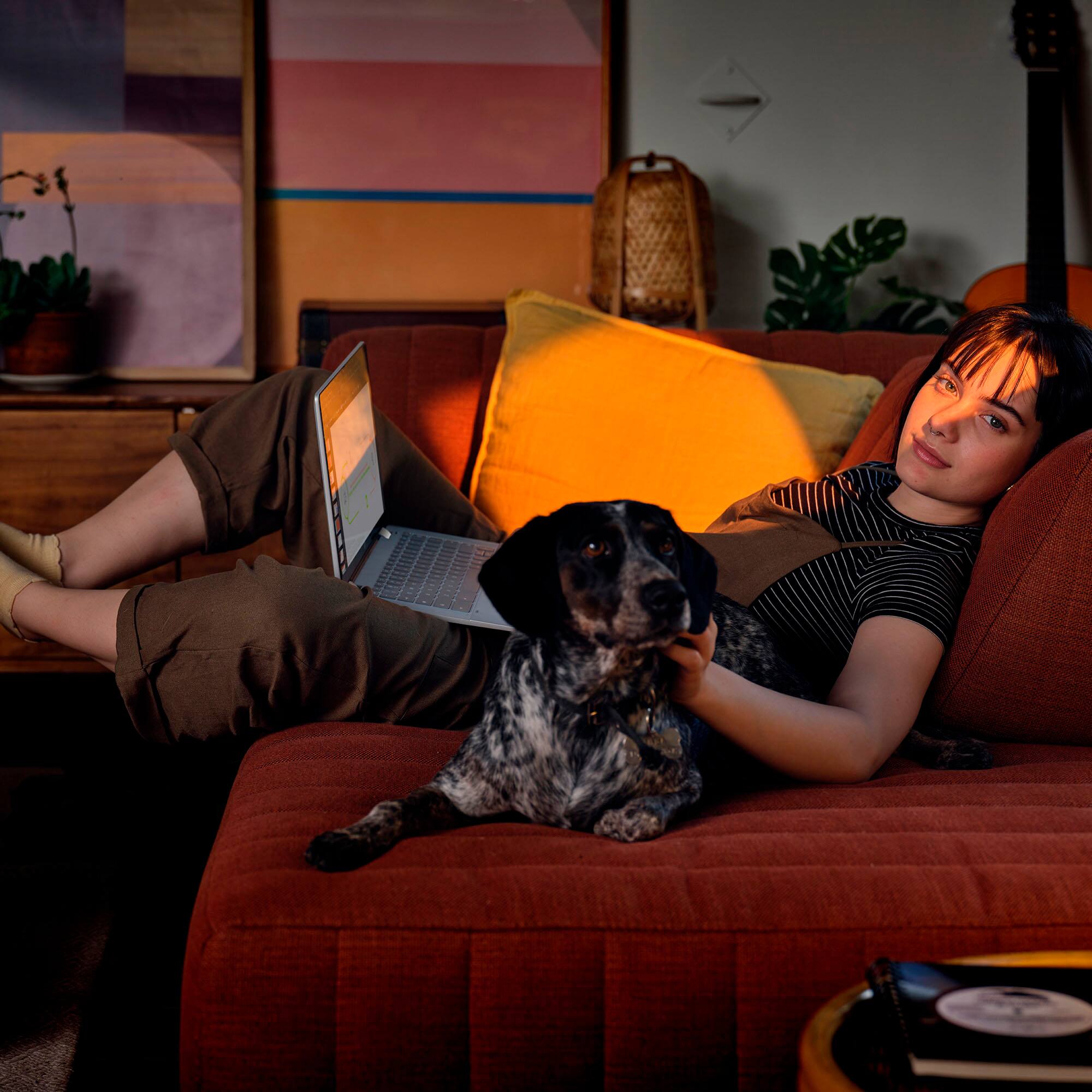 Alt View 14. HP - 14" 2-in-1 Full HD Touch-Screen Chromebook Plus Laptop with Google AI - Intel Core i3 N305 2023 - 8GB Memory - 256GB UFS - Meteor Silver.