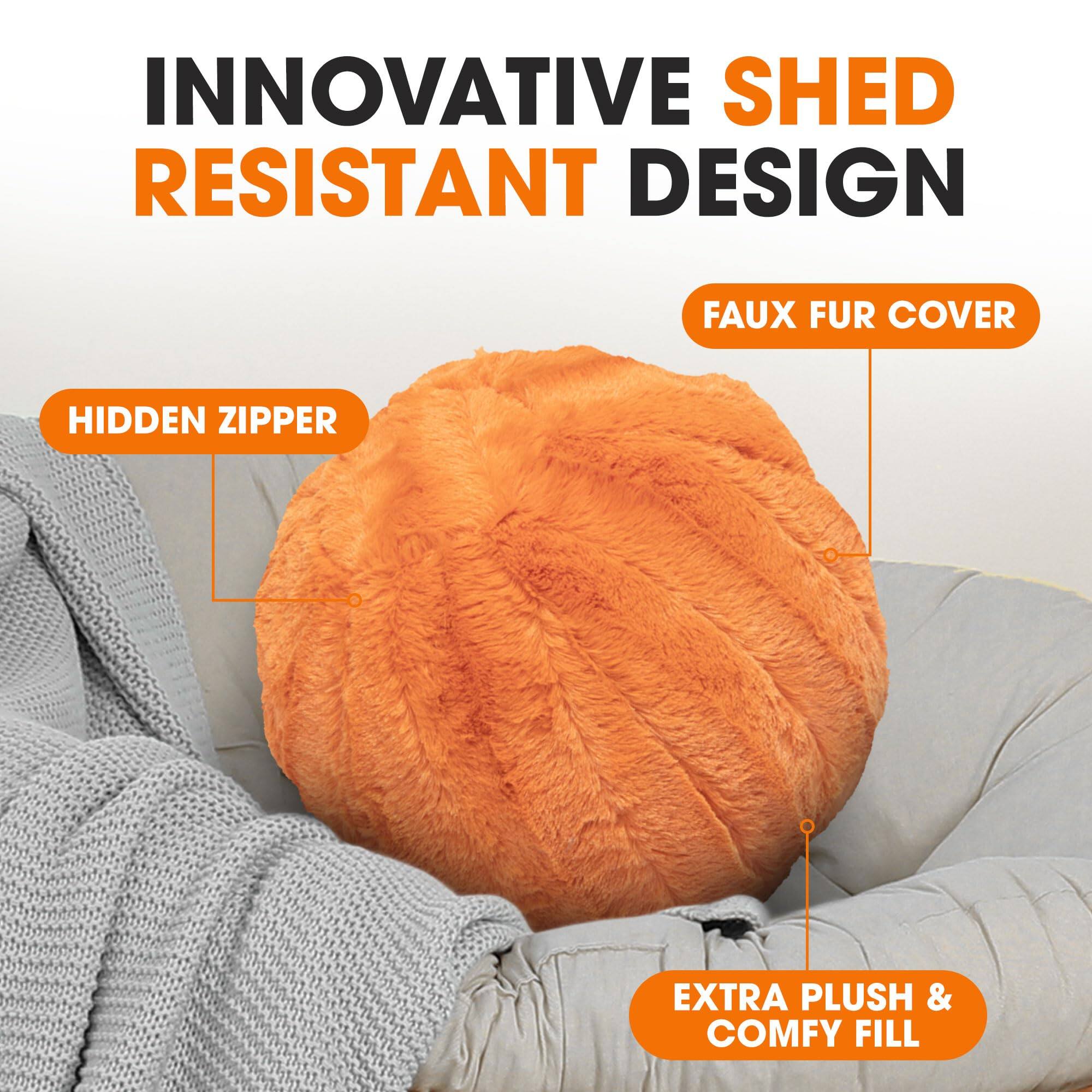 INNOVATIVE SHED RESISTANT DESIGN  
FAUX FUR COVER  
HIDDEN ZIPPER  
EXTRA PLUSH & COMFY FILL