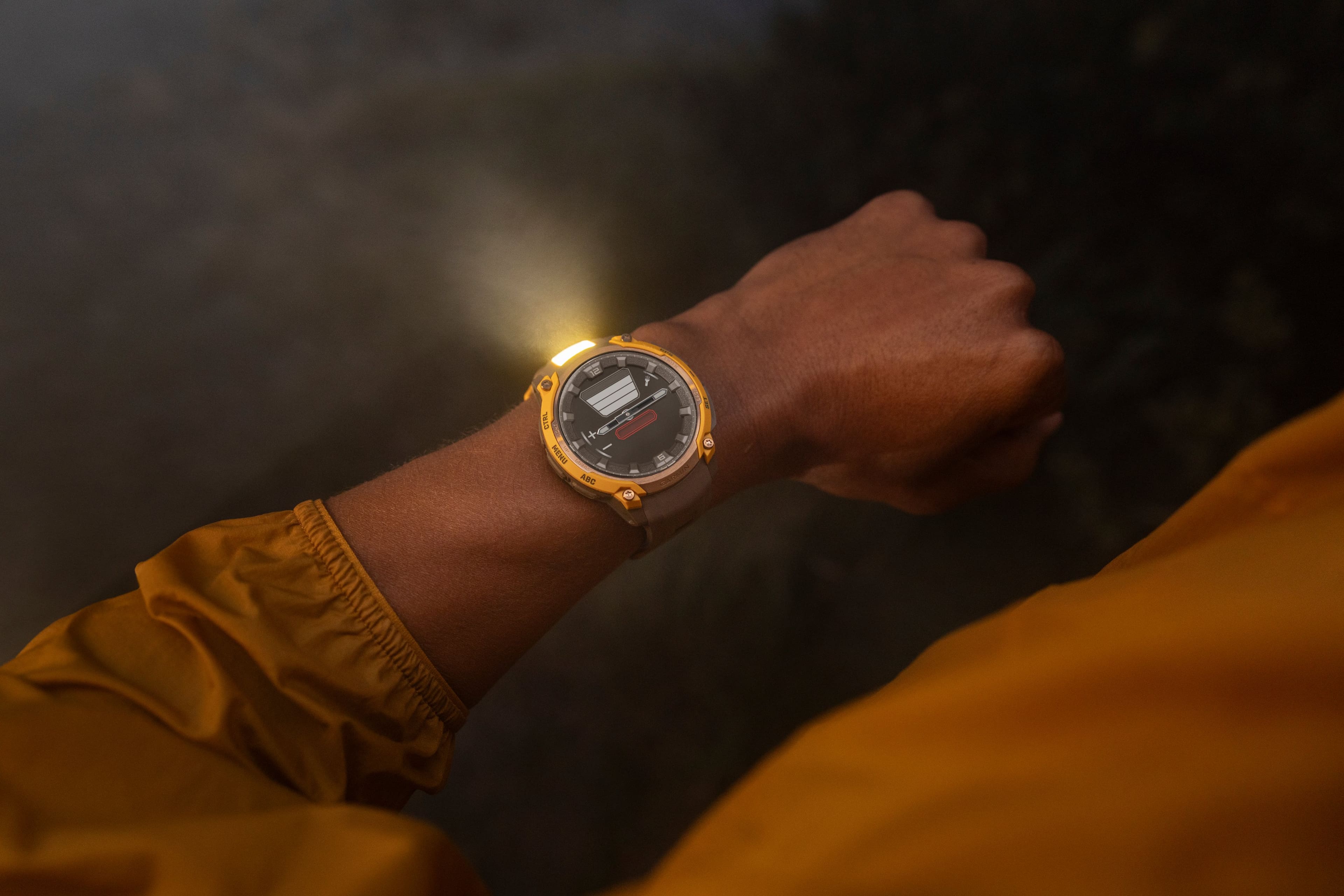 Garmin Instinct Crossover AMOLED GPS Smartwatch 47 mm Fiber