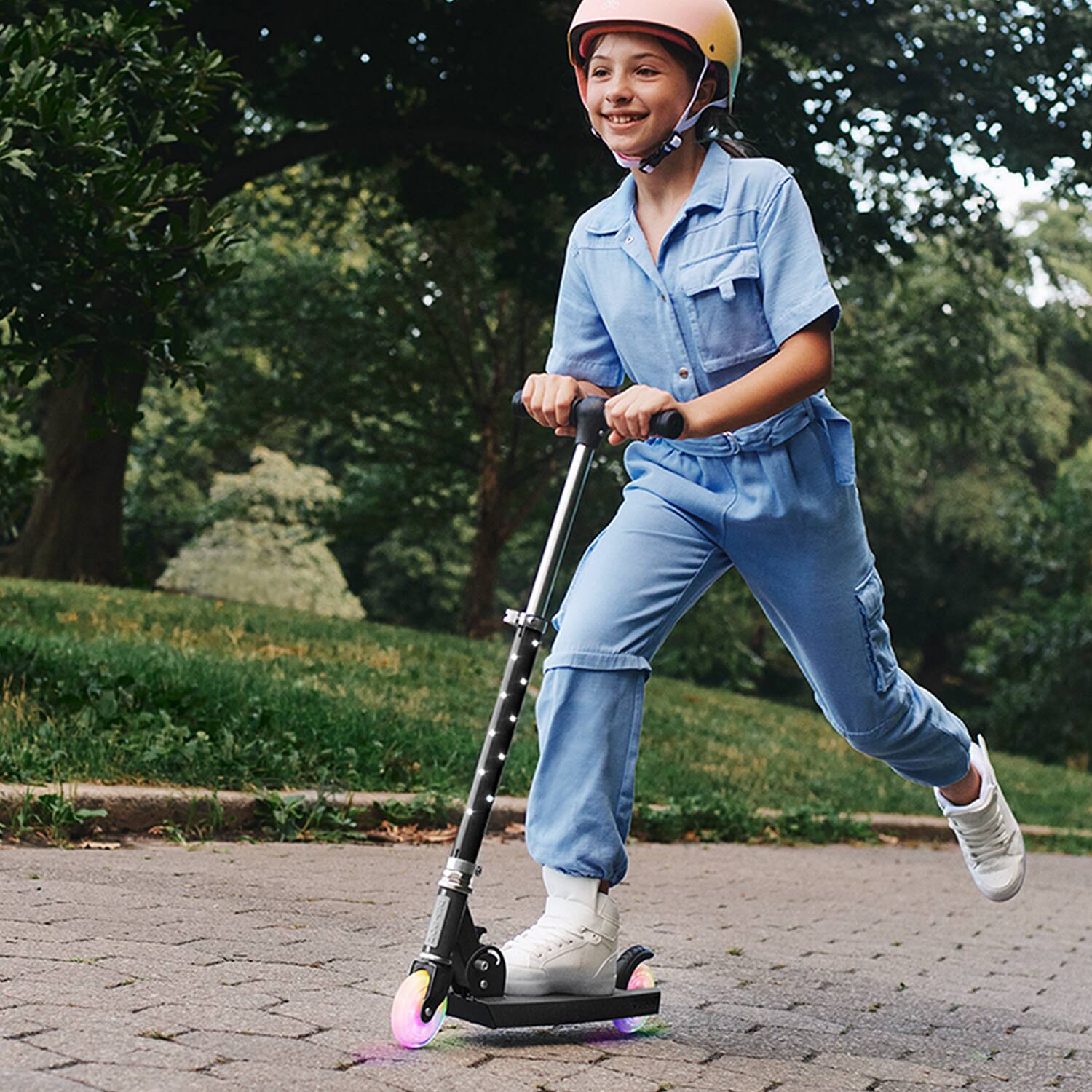 Alt View 15. Jetson - Moonbeam Kids Light-Up Kick Scooter - Black.