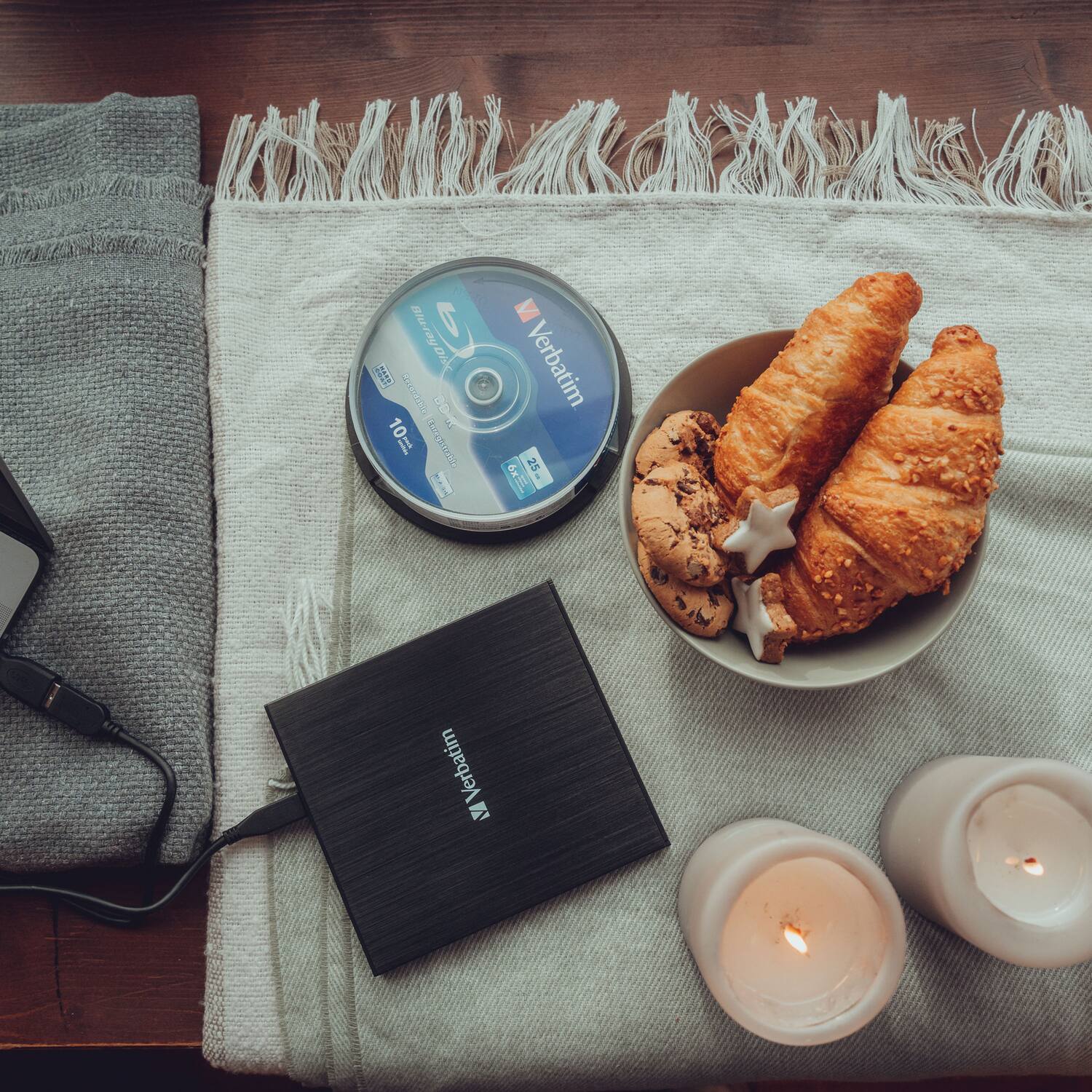 Blu-ray Disc 9 O I OTR BB E 10m  
I Verbatim 30g 25 P  
I Verbatim W