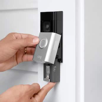 Ring Essential Security Set with Battery Doorbell Plus and Indoor Ring Essential Security Set with Battery Doorbell Plus and Indoor