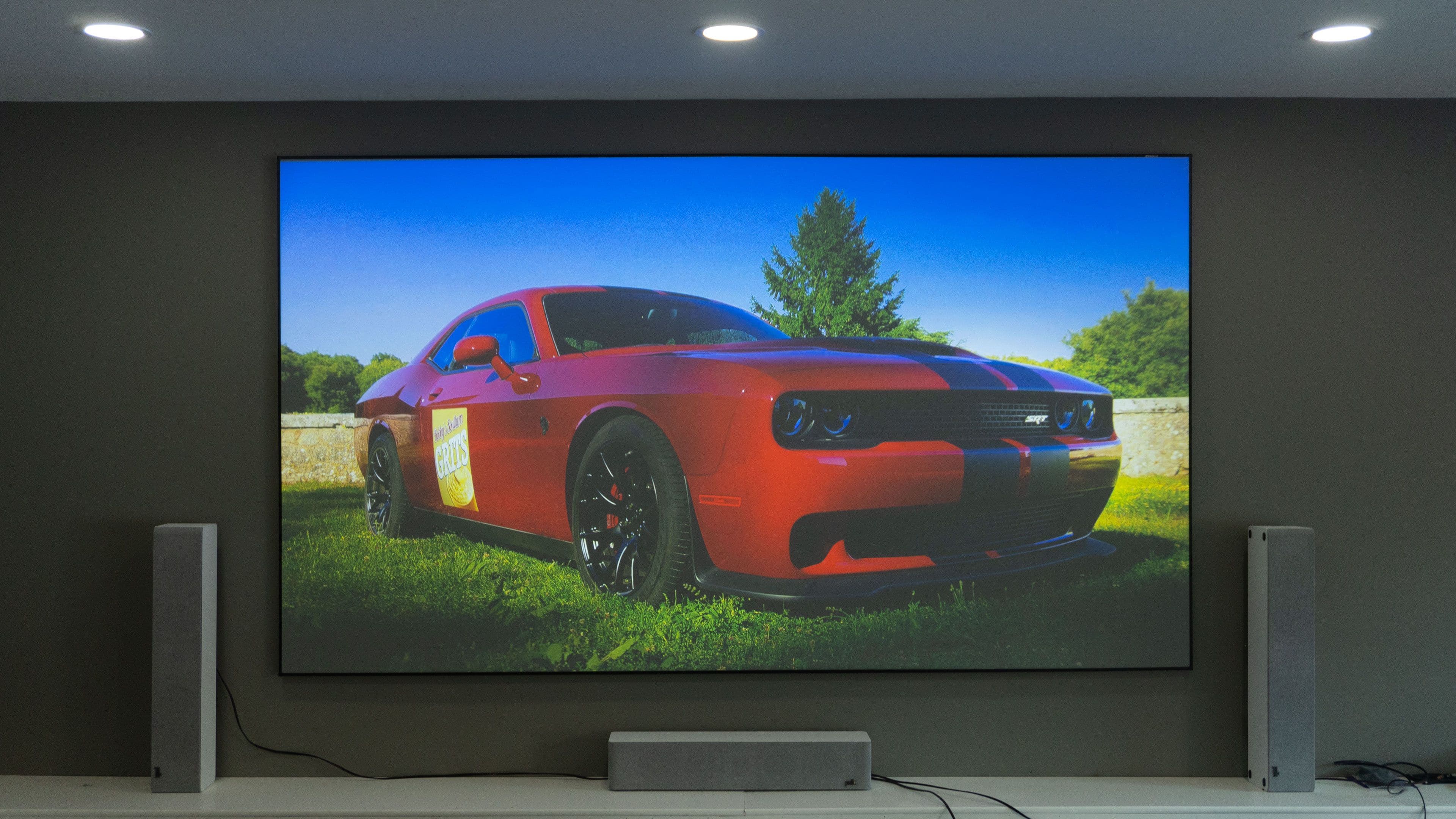 Elite Screens EPV Screens DarkStar UST 2 eFinity, 103