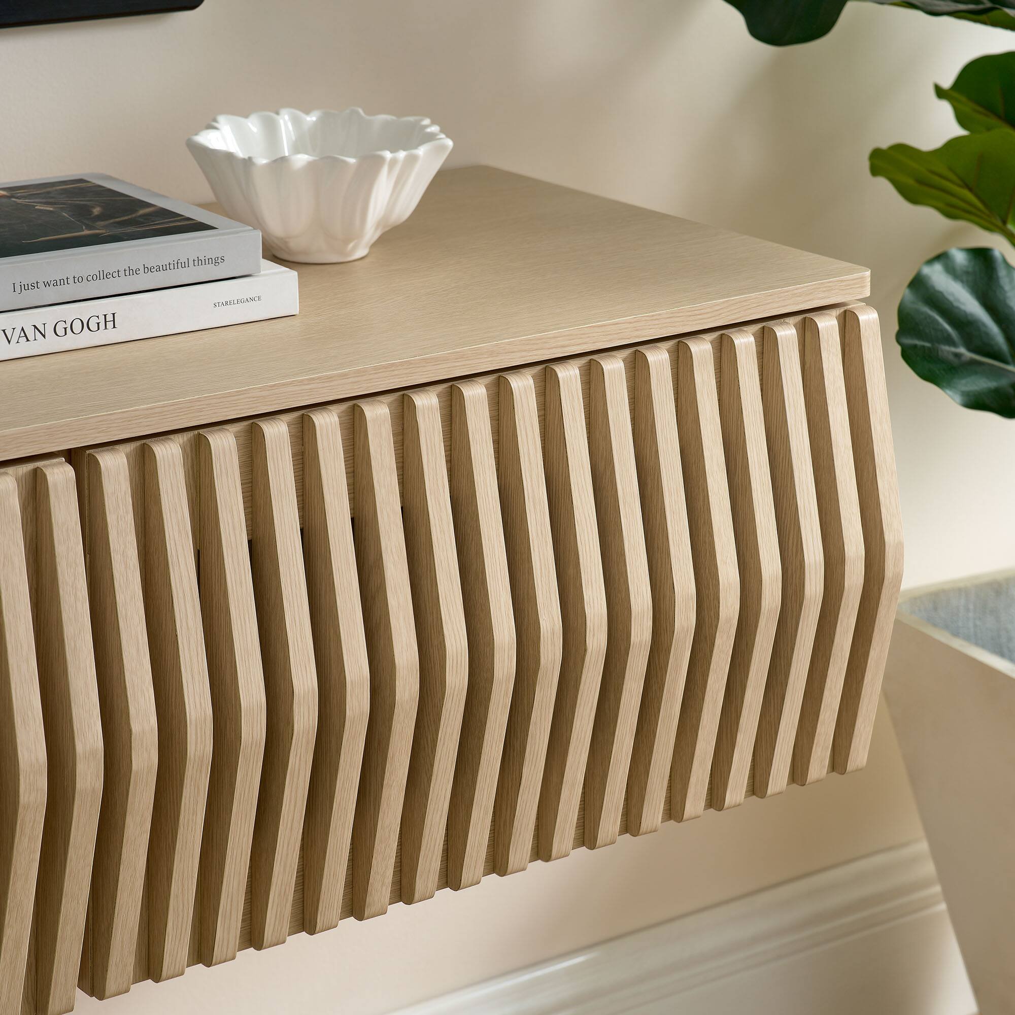 I just want to collect the beautiful things  
VAN GOGH  
STARLICENCE