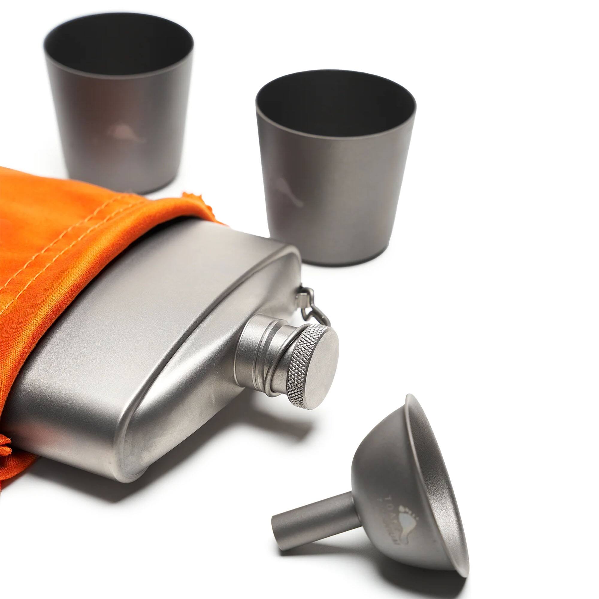 Alt View 2. TOAKS - TOAKS Titanium Flat Flask Set (1 Flask, 2 Shot Glasses, 1 Funnel) - Titanium / Silver.