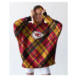 Pegasus - Kansas City Chiefs 34" x 34" Digital Dash Sherpa Hooded Fan Cape - Multicolor