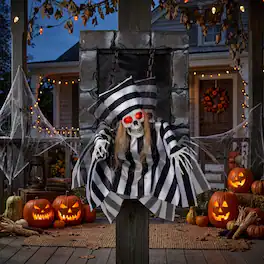 WELLFOR - 18 Inch Animated Hanging Skull Prisoner Halloween Decoration with Lights and Sound - Multicolor