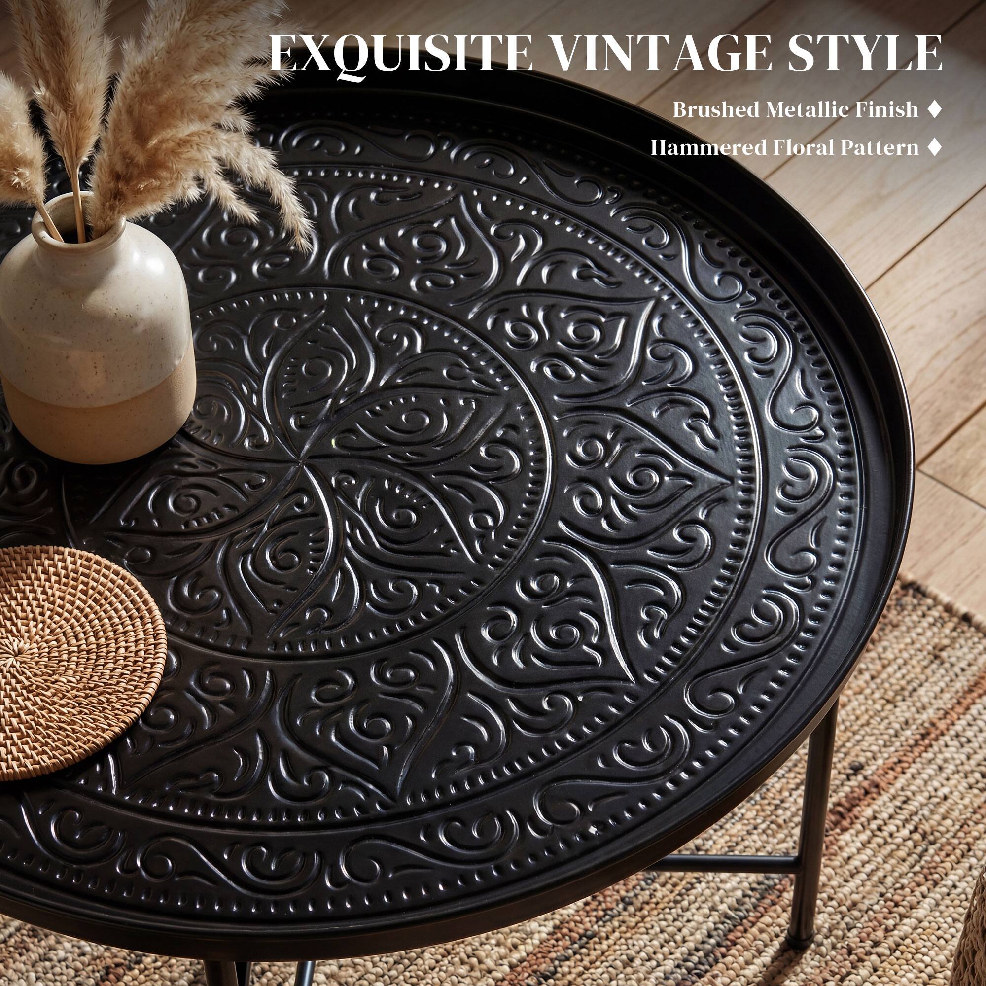 EXQUISITE VINTAGE STYLE  
Brushed Metallic Finish  
Hammered Floral Pattern