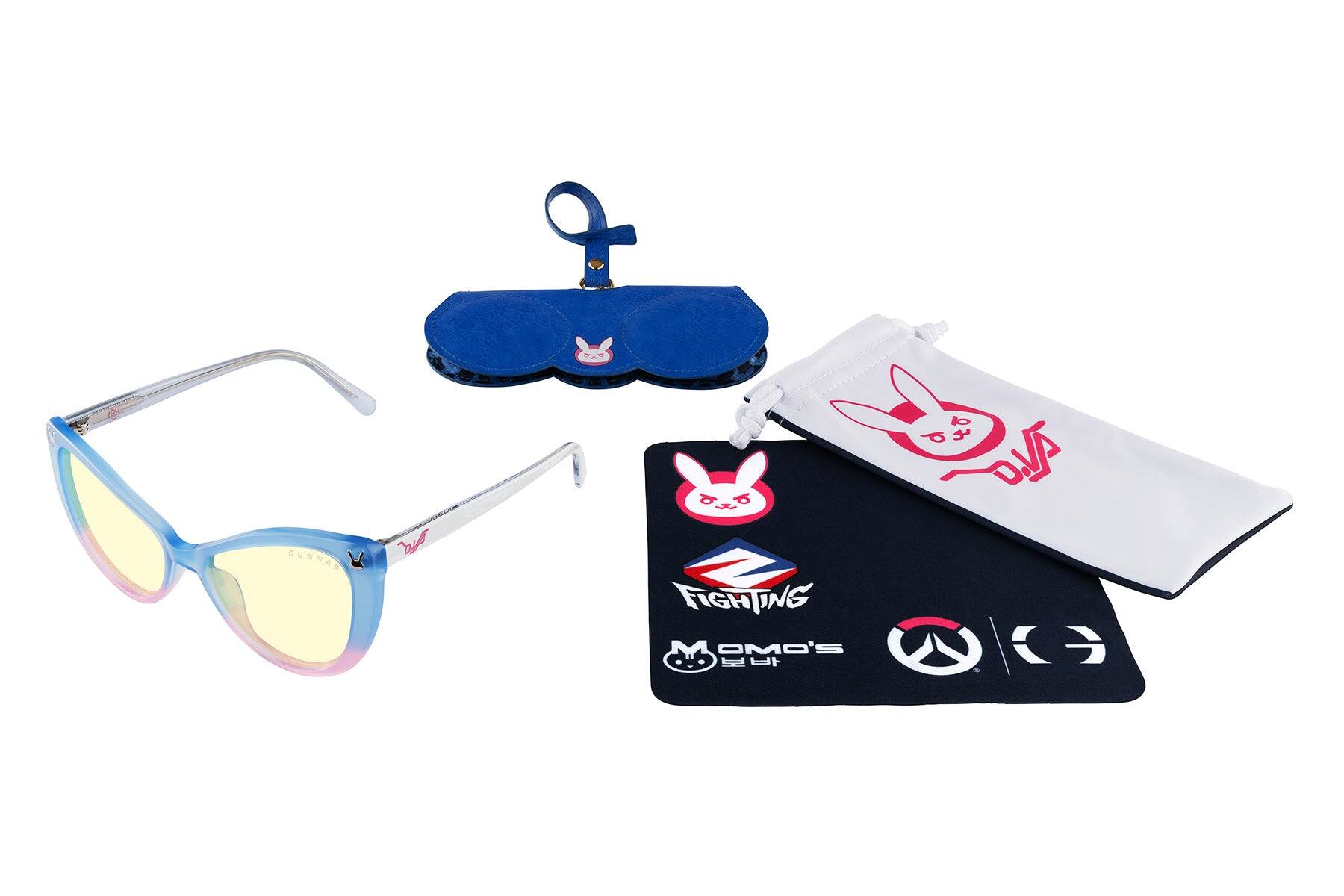 GUNNAR  
FIGHTING  
MOMO'S  
星芭