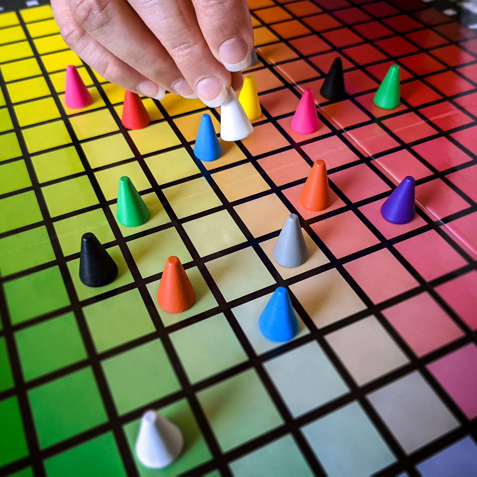 Alt View 11. USAoploy - USAopoly: Hues & Cues - A Guessing Game of Colors & Clues.