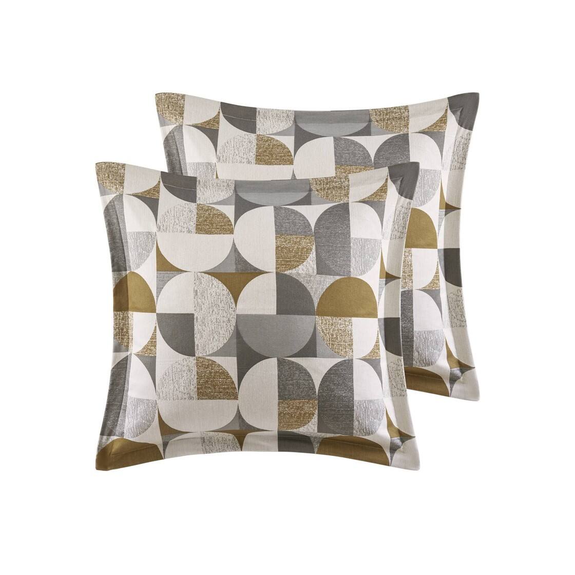 Alt View 4. Gracie Mills - Gracie Mills Rowan 8-Piece Oversized Comforter Set - Gold.